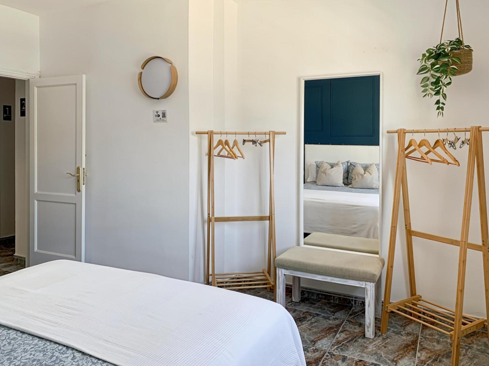 Habitaciones Privadas Cerca De La Playa Y Aeropuerto En Casa Compartida Con Otros Huespedes Плайя-Онда Экстерьер фото